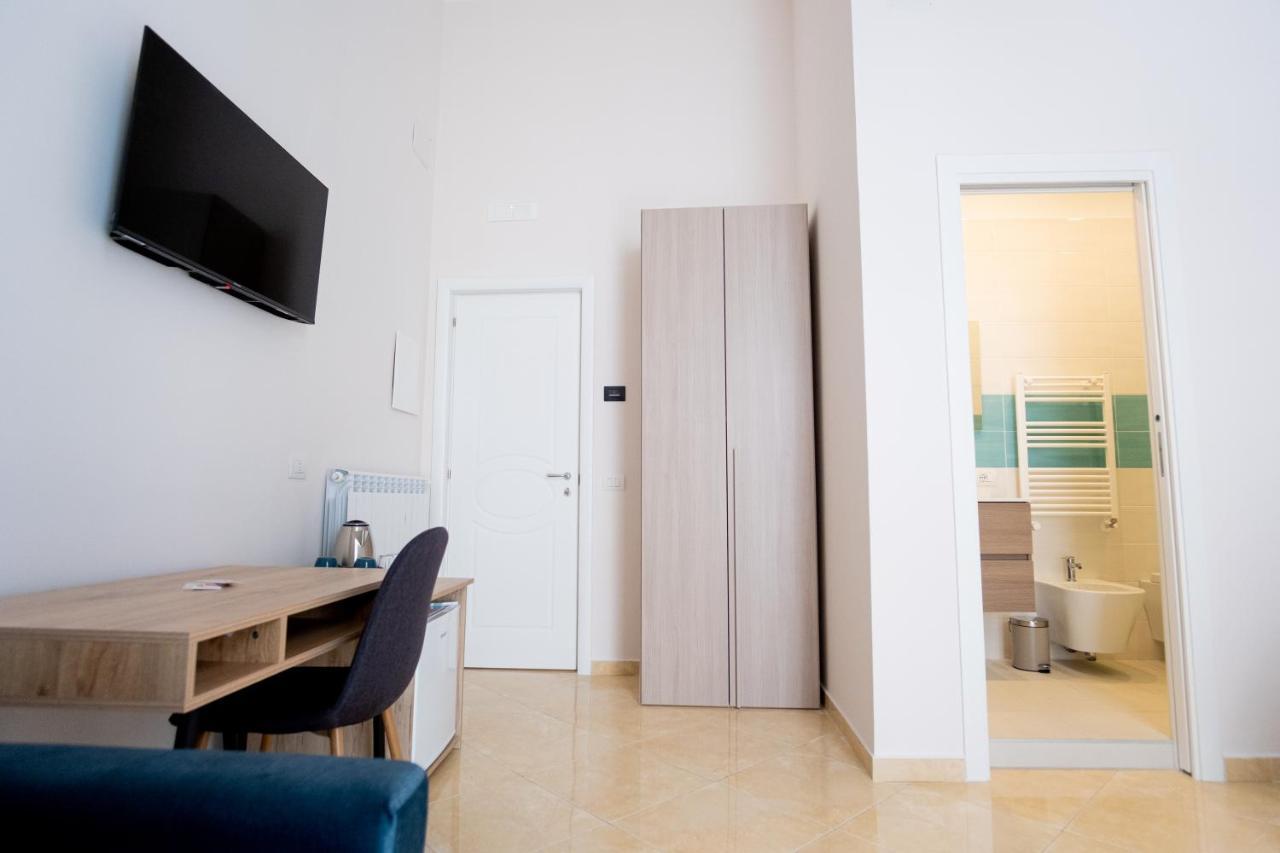 Leone Suites Toledo Naples Extérieur photo