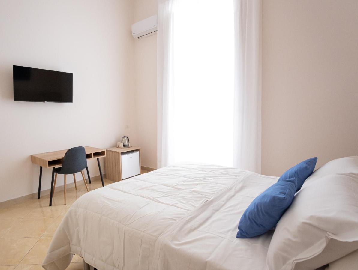 Leone Suites Toledo Naples Extérieur photo